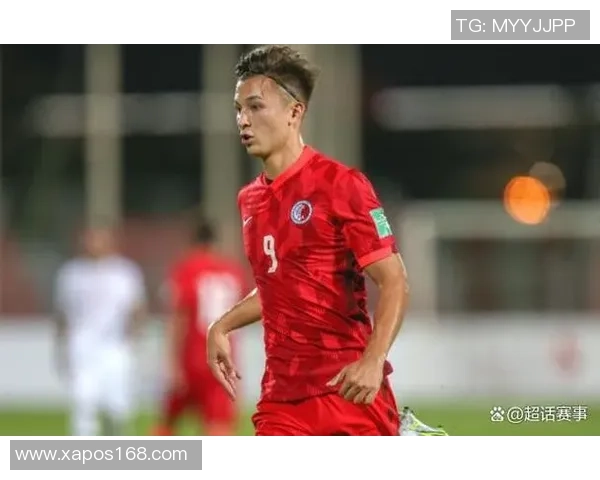 香港足球明星队组合展现团结力量与竞技精神的精彩瞬间